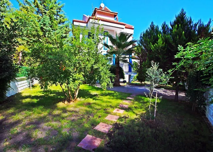 Brookland Paris, Oezel Havuzlu, Villa Fethiye