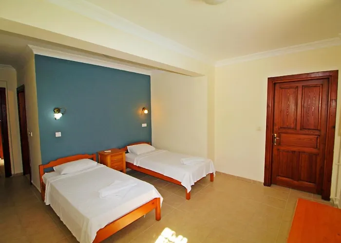 Brookland Paris, Oezel Havuzlu, Villa