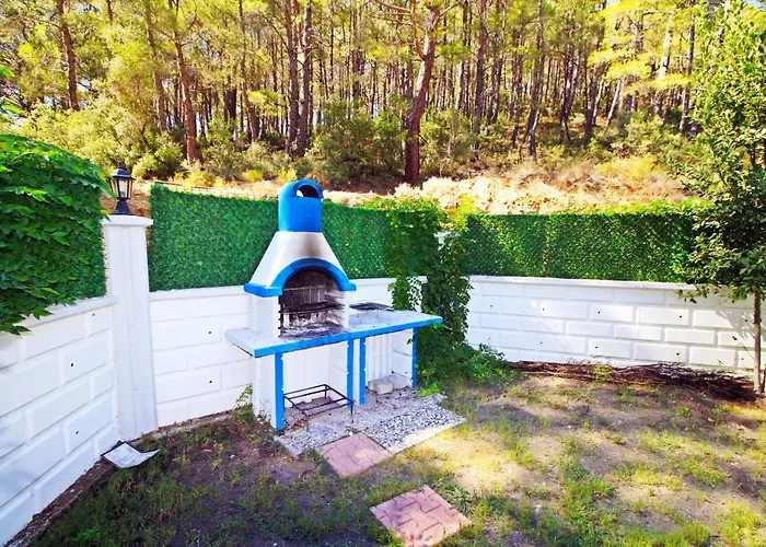 Brookland Paris, Oezel Havuzlu, Вилла