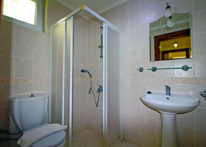 Brookland Paris, Oezel Havuzlu, 费特希耶