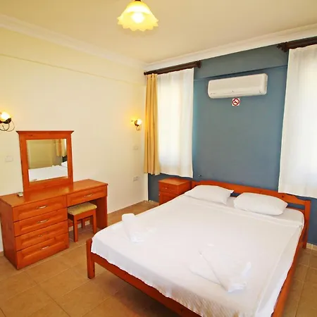 Brookland Paris, Oezel Havuzlu, Villa Fethiye