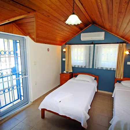 Brookland Paris, Oezel Havuzlu, Villa *